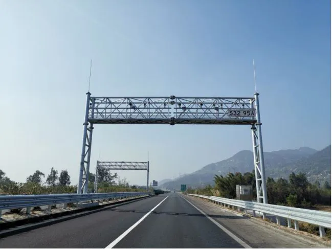 2021国庆节进高速不免费,出高速在免费时间,还收费吗?