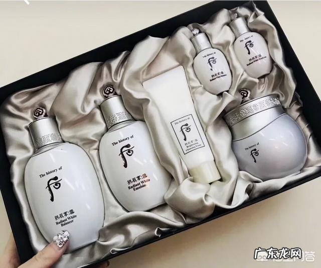 有哪些成套的护肤品可以美白又抗皱的?