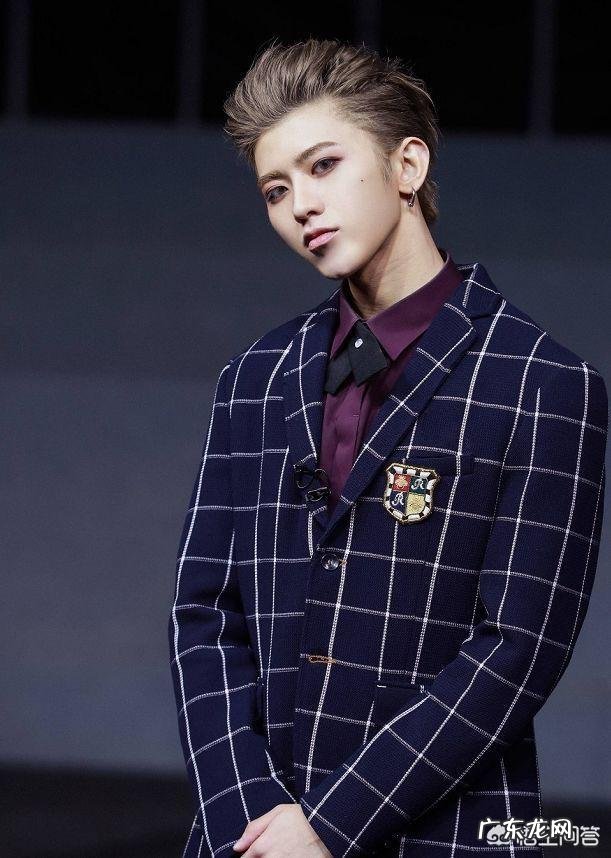 有多少男星爱化烟熏妆?