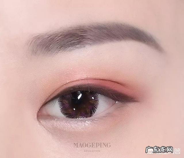 哪位达人能分享一下眼妆教程吗?