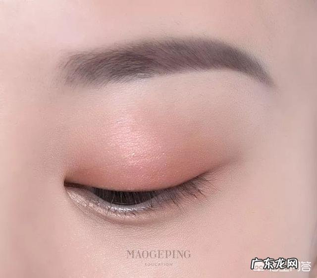 哪位达人能分享一下眼妆教程吗?