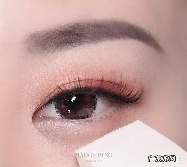 哪位达人能分享一下眼妆教程吗?