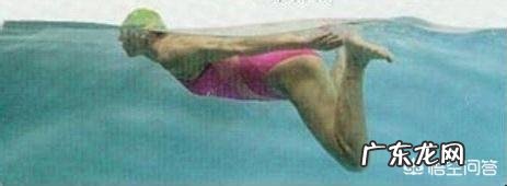 蛙泳如何蹬腿？