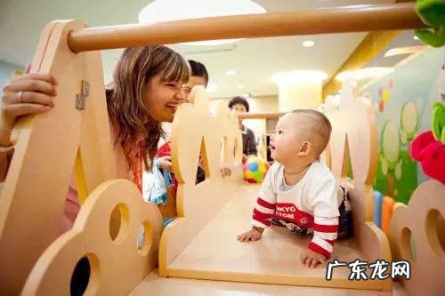 父母为0-3岁孩子跟风报早教课,真的起作用吗?