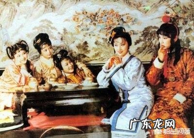 《红楼梦》中,林黛玉作《杏帘在望》,一渠春韭绿,十里稻花香,有什么不妥吗?