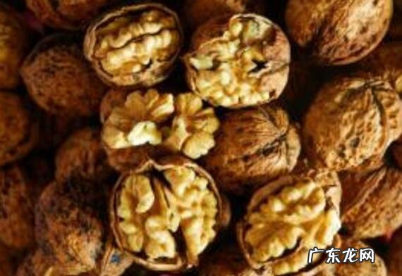 核桃与芝麻的功效有那些?