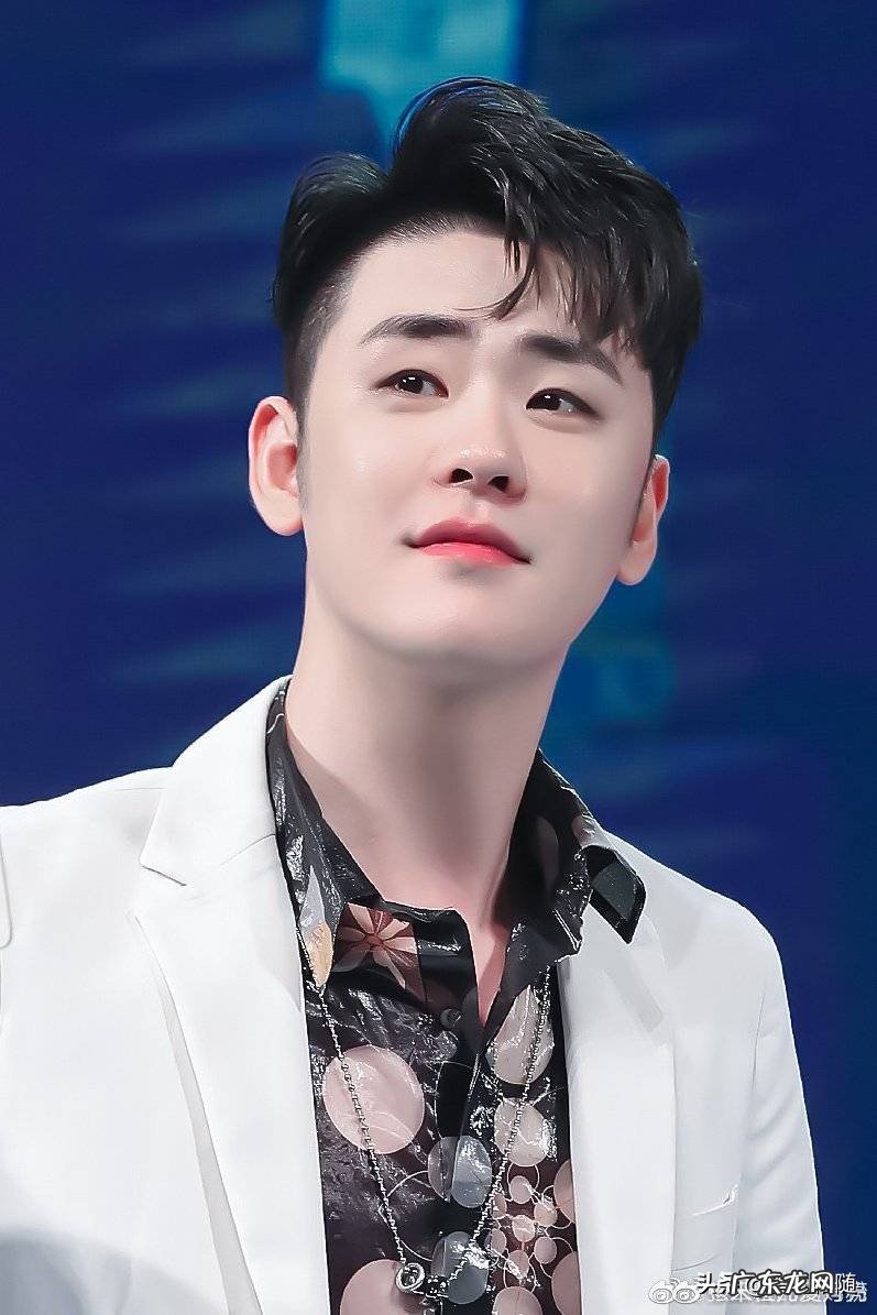 你的偶像是谁?你有因为偶像变的更好么?