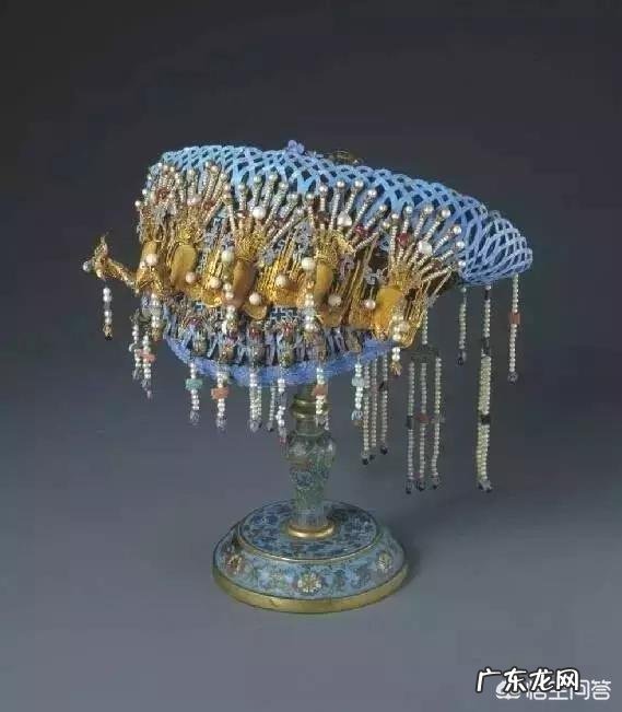 可以分享一些古代女子发饰图片吗?