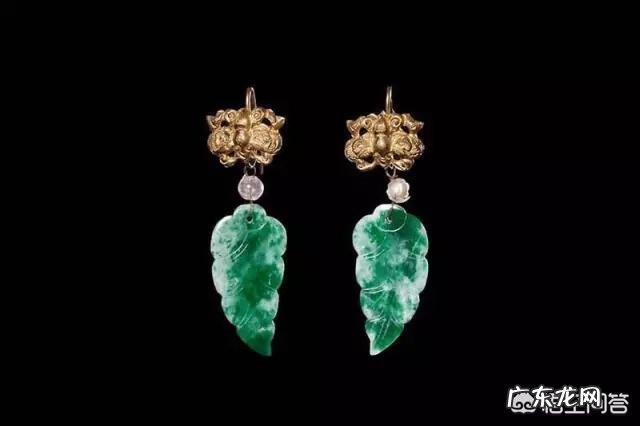 可以分享一些古代女子发饰图片吗?