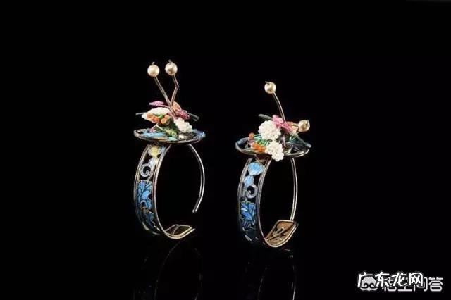 可以分享一些古代女子发饰图片吗?