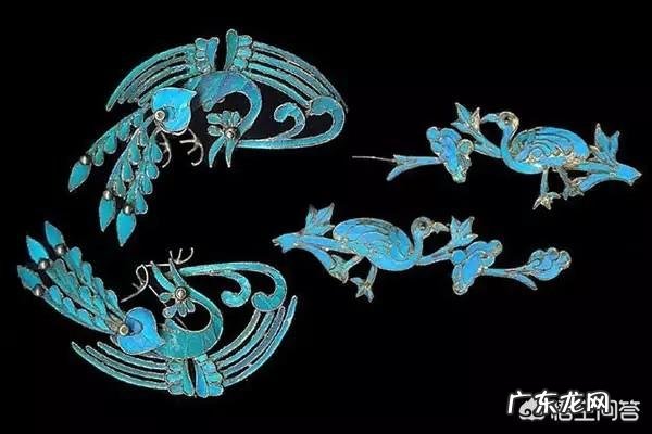 可以分享一些古代女子发饰图片吗?