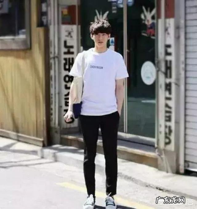 男生怎么穿显得干净阳光?