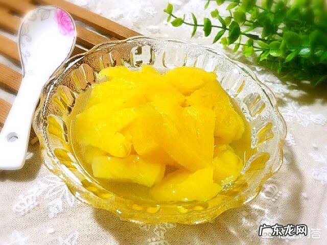 为什么吃菠萝要用盐水泡?