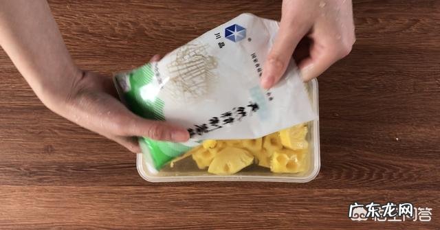 为什么吃菠萝要用盐水泡?