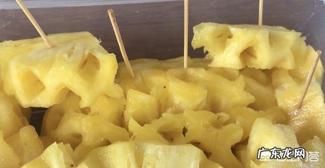 为什么吃菠萝要用盐水泡?