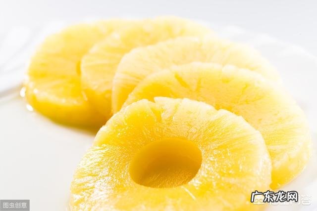 为什么吃菠萝要用盐水泡?