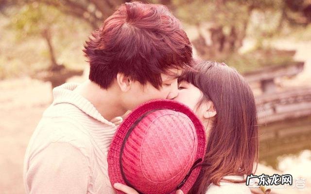 一个人狠心的说分手,是要在身边继续讨好他还是选择分开?