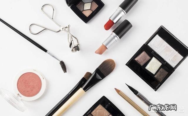 女生如何打扮自己?