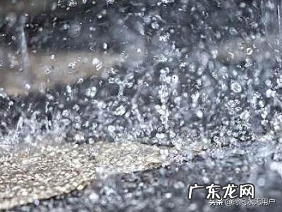 下雨的声音怎么形容?_1