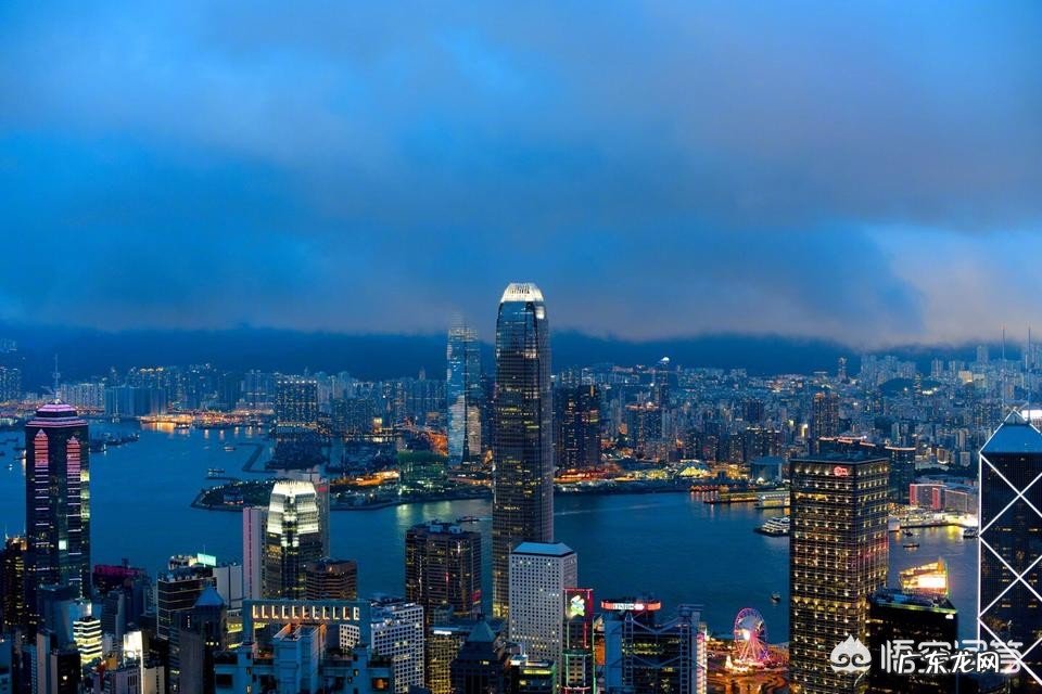 一个成年人有一把刀和一条成年狼,野外相遇谁能赢?