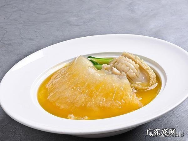 为什么一些人只吃鱼翅,不吃鲨鱼肉?