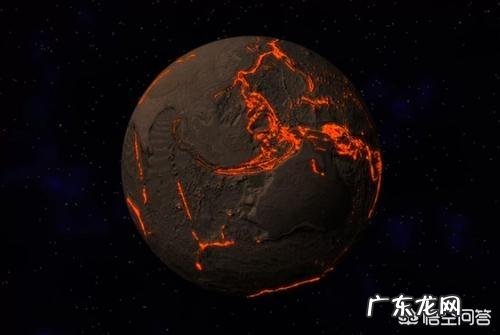 曾有科学家发现地球正在向内部吞噬数万亿吨的水,是真的吗?