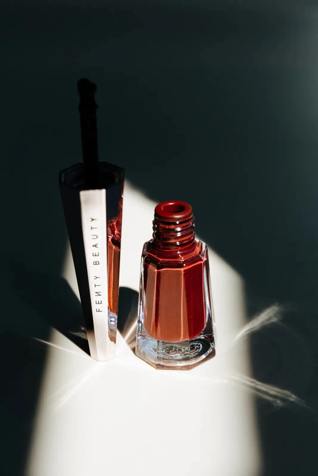 什么颜色的口红显白?