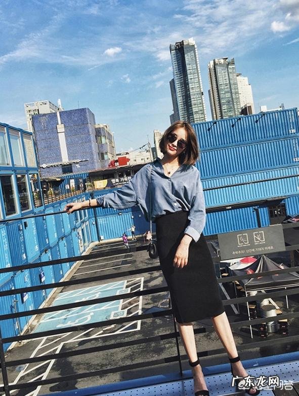 黑色半身针织裙,搭配什么上衣好看呢?