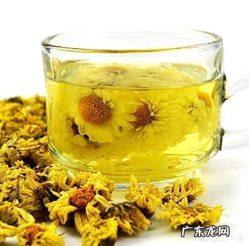 菊花泡水喝有什么功效?