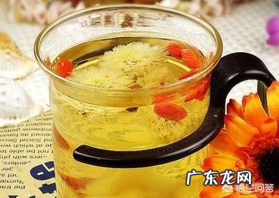 菊花泡水喝有什么功效?