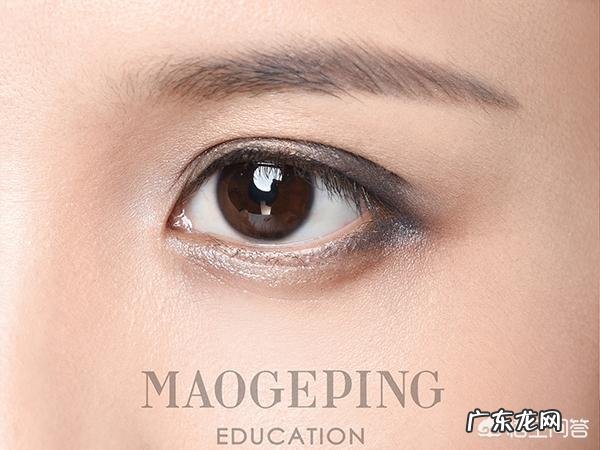 陈法蓉烟熏妆亮相戛纳帅气十足,烟熏妆怎么画才帅气撩人?