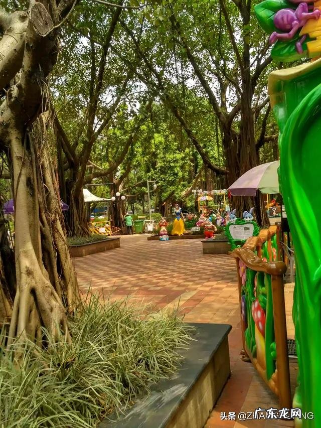 你所知道的描写夏天炎热的四字成语有哪些?