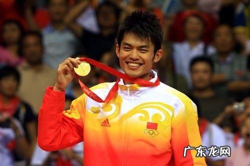 中羽赛林丹首轮遭淘汰,巅峰已过的超级丹还能坚持到东京奥运吗?