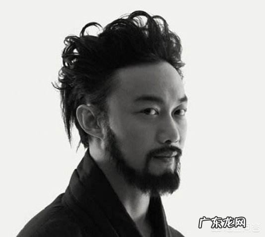 三十多岁男性适合哪些稳重一些的发型?