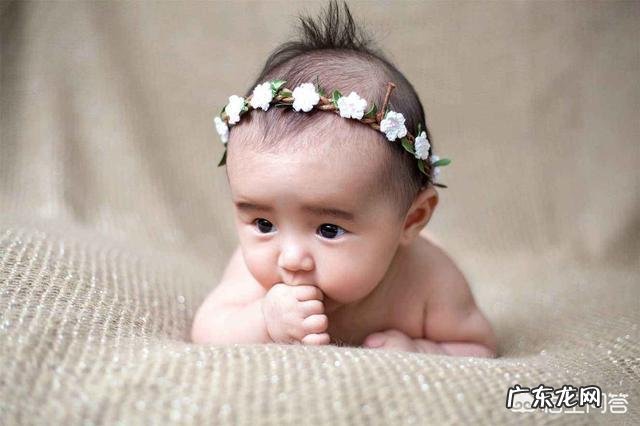 婴幼儿期的孩子,如何正确开发智力?