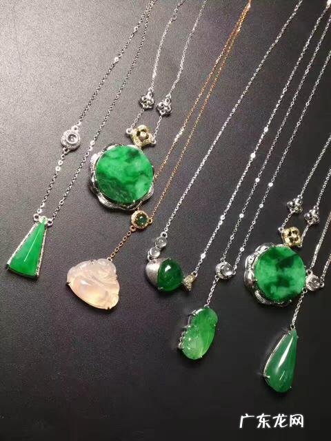 为什么都说钻石和玉不保值，只是块石头，买了就卖不出去了，而只有黄金才值钱？