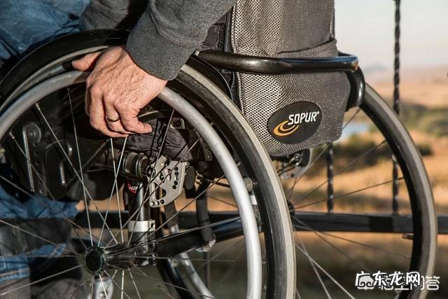 如何教育好单亲家庭的小孩?