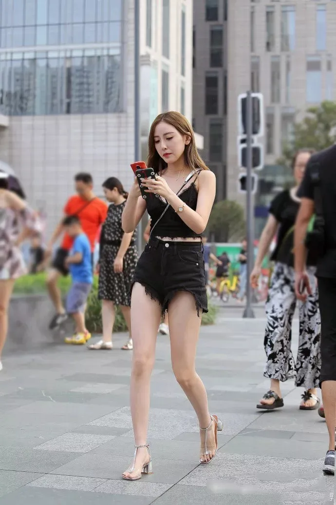 三十五岁的女人最有女人味,对吗?