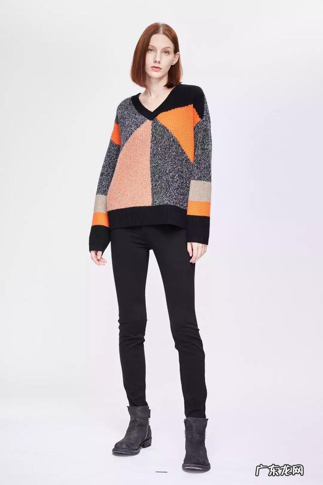 初秋针织衫如何搭配才减龄?
