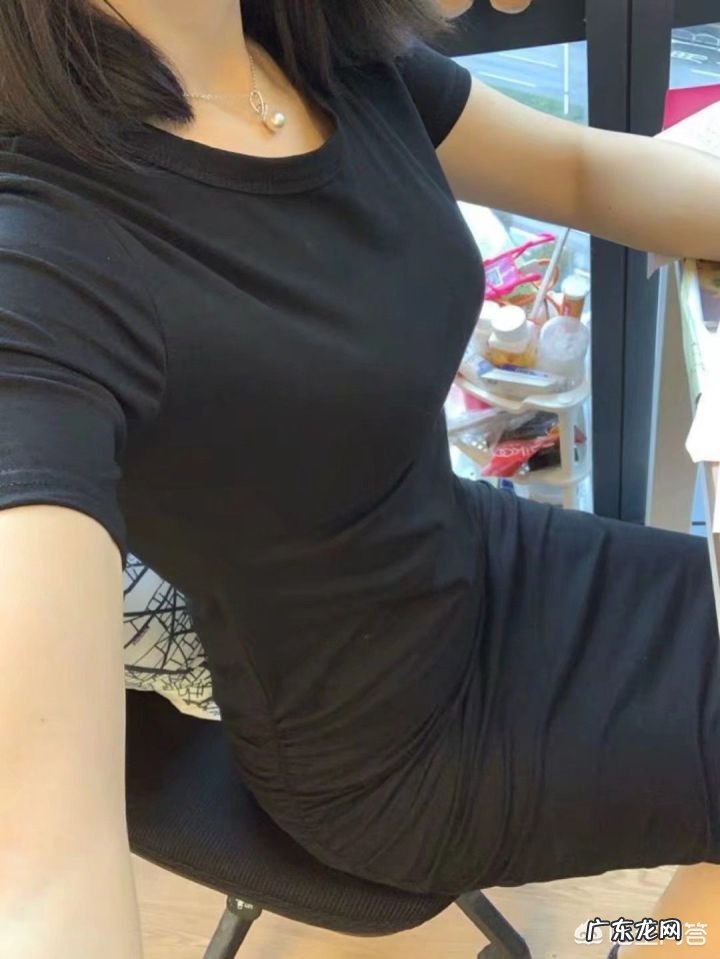 你见过最漂亮的女老师是在农村还是在城市?现在和她们还有联系吗?