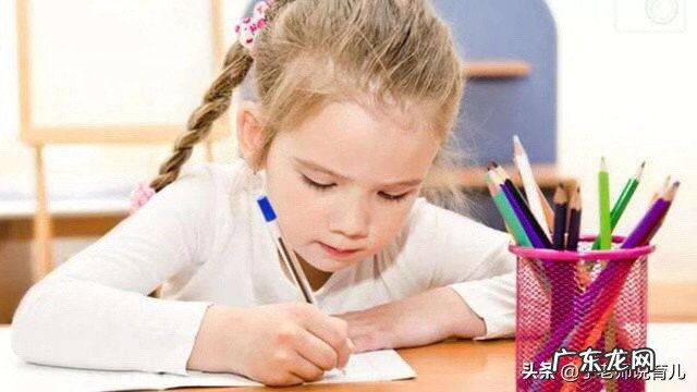 2岁的小孩子该如何教育和管教呢?