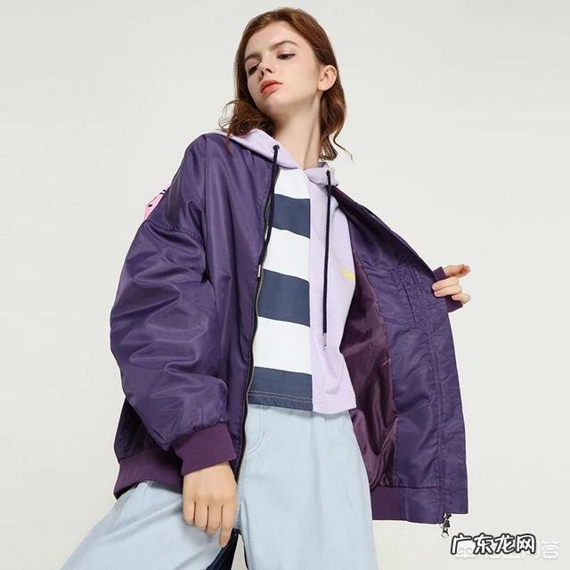 卫衣如何搭配外套才时髦?