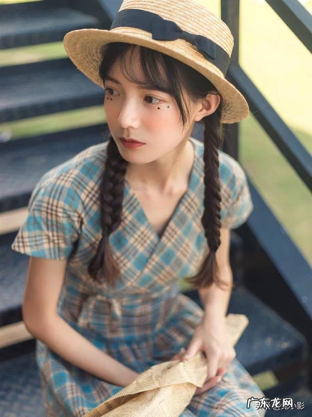 元气少女的复古穿搭是怎样的?