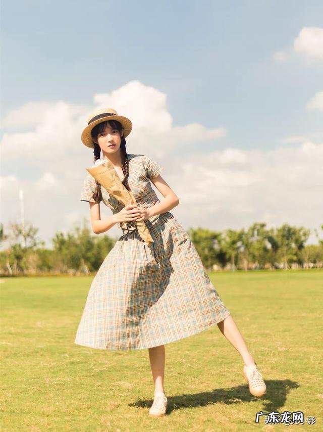 元气少女的复古穿搭是怎样的?
