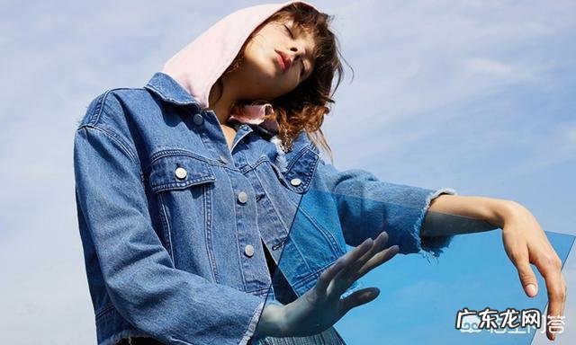女士牛仔外套怎么搭配?