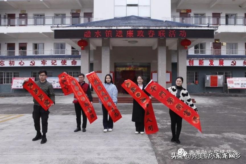 泼墨挥毫下一句是什么意思 挥毫泼墨的毫的意思是