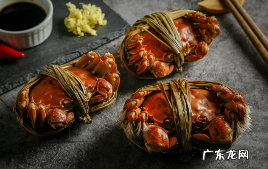 大闸蟹母蟹和公蟹哪个好区别在哪 吃大闸蟹的最佳时间推荐