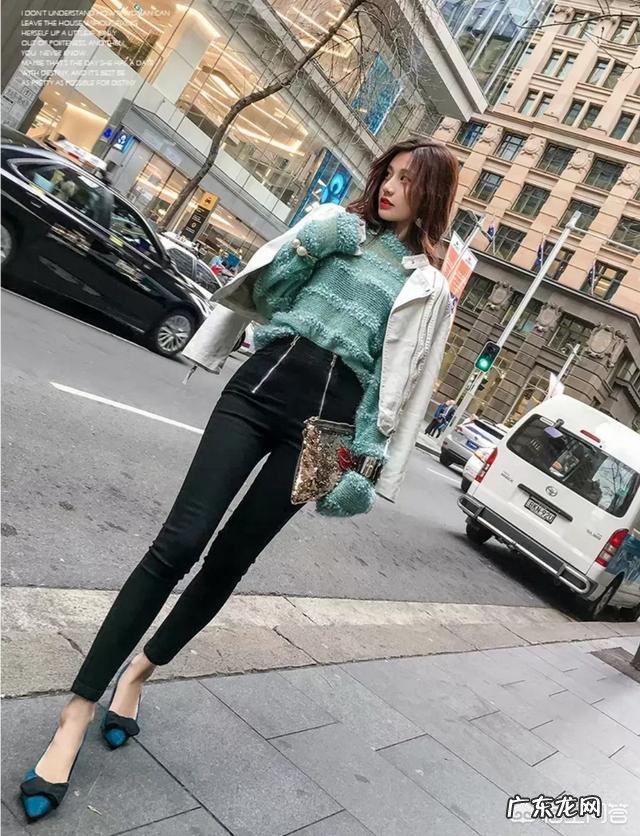 女士皮衣怎样搭配更加美丽?