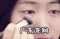 你们知道哪些适合夏天的化妆小技巧?