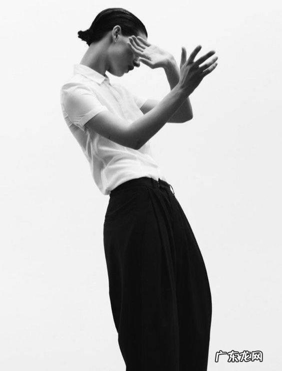 2019秋季什么极简成熟风搭配，才能提升气质？